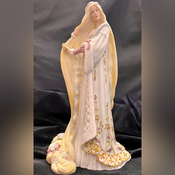 Lenox The Legendary Princesses Rapunzel Tangled Hair Fine Porcelain Demure Gift - Picture 6 of 17
